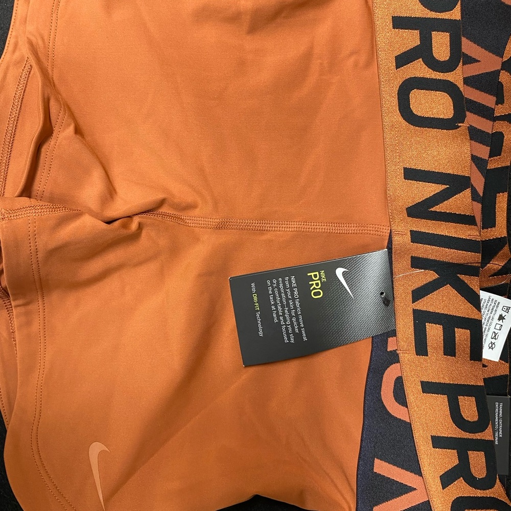 Nike Intertwist Shorts